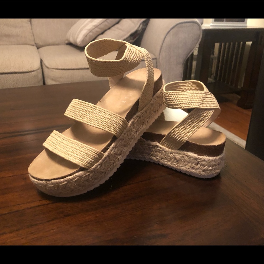 Espadrille platform sandals